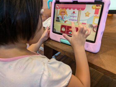 1年間のAmazon Kids+使い放題！安心・便利なAmazon Fire HD 10 キッズモデルでお子さまの学びをサポート